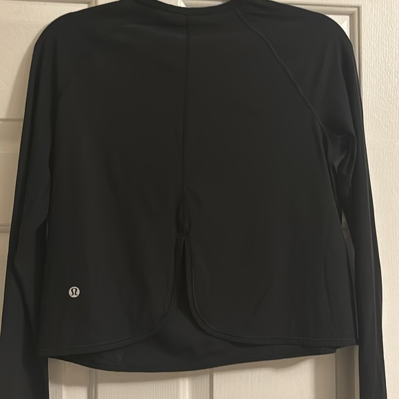 Lululemon Athletic Top - Picture 4 of 5